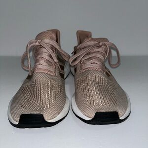 Adidas Swift Run Ash Pearl